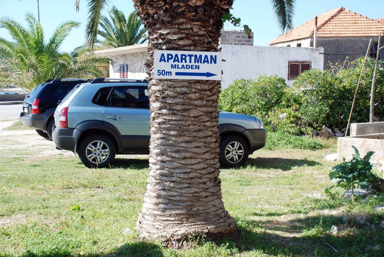 Apartments Mladen Sućuraj Exteriér fotografie